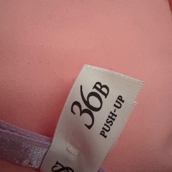 Victoria's Secret Lace Bra - Soft Lavender - Picture 2 of 4